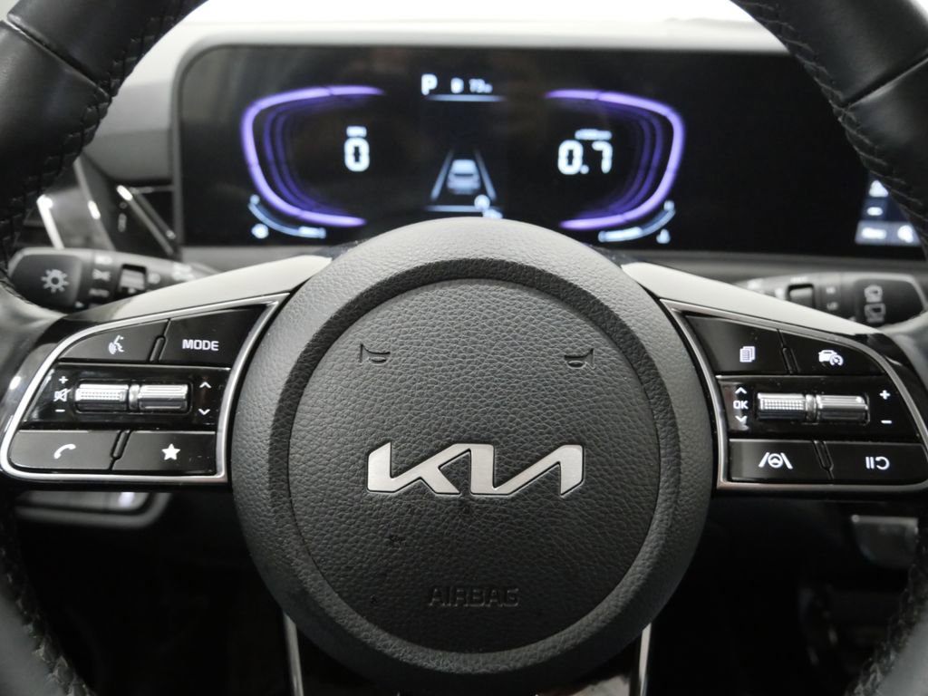 Used 2025 Kia Seltos S image 16