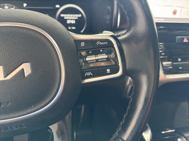 Used 2022 Kia Sorento SX Prestige w/ Rust Color Package AWD/4WD image 15