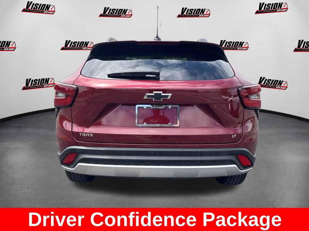 Used 2024 Chevrolet Trax LT w/ Driver Confidence Package FWD image 7
