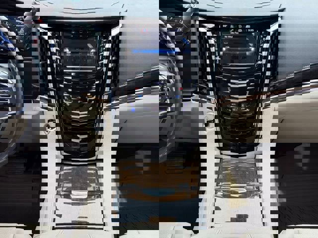 Used 2020 Cadillac Escalade Luxury image 30