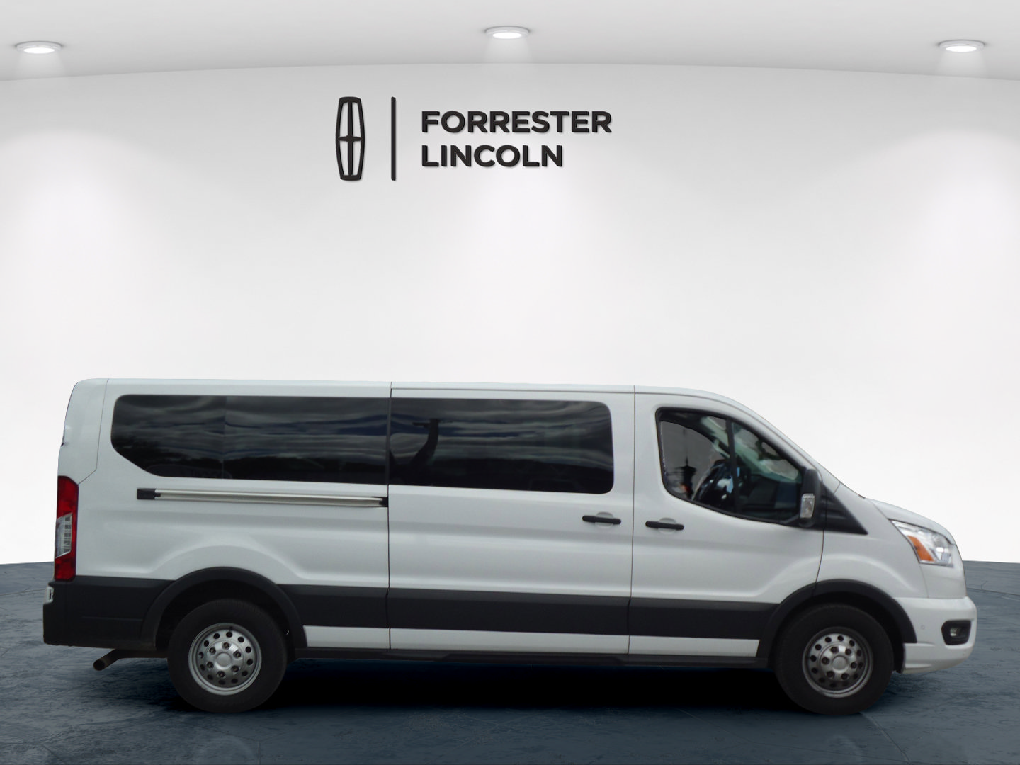 Used 2022 Ford Transit 350 XLT AWD/4WD image 2