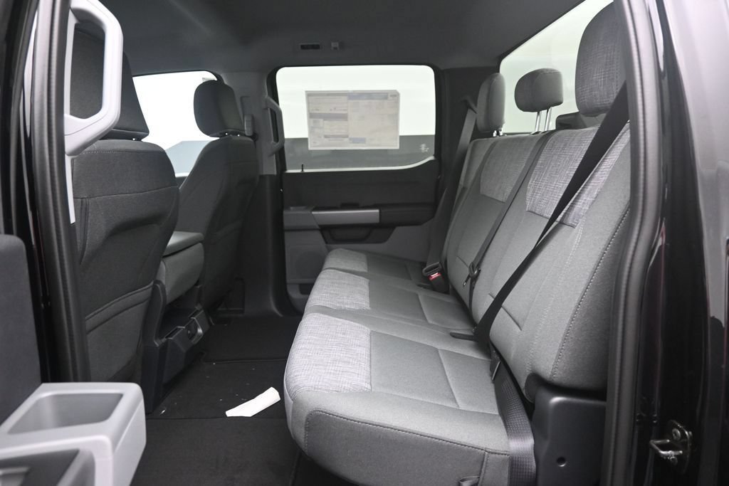 New 2026 Ford F250 XLT w/ FX4 Off-Road Package AWD/4WD image 7