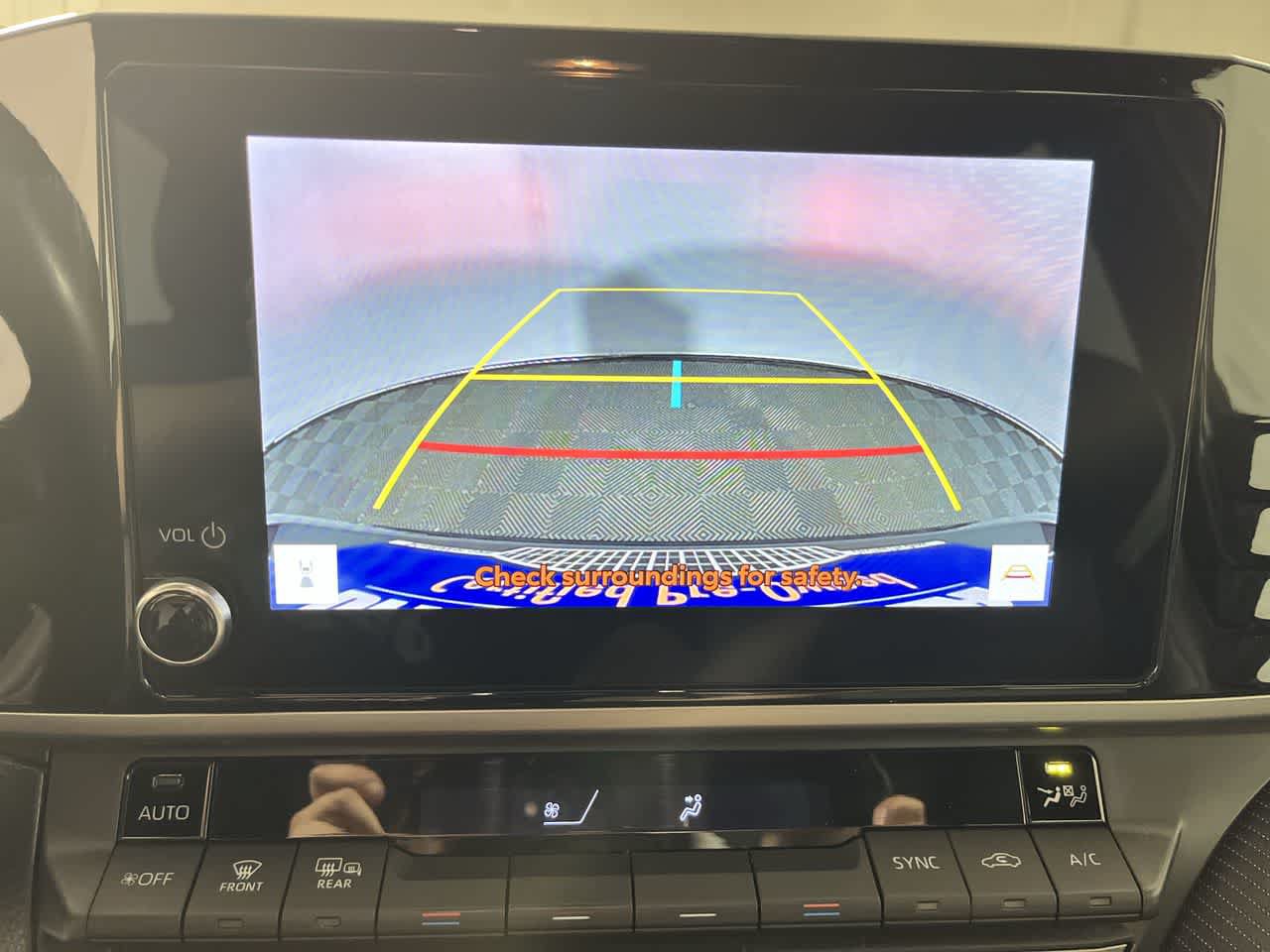 Used 2025 Toyota Camry SE FWD image 19
