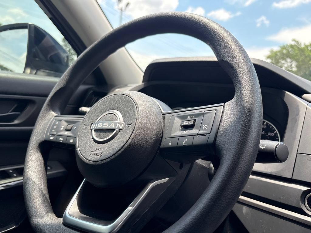 Used 2024 Nissan Pathfinder S AWD/4WD image 24