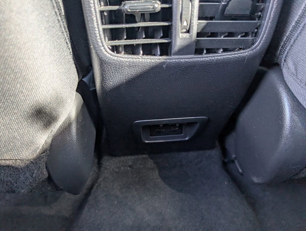 Used 2022 Toyota Corolla Cross LE image 27