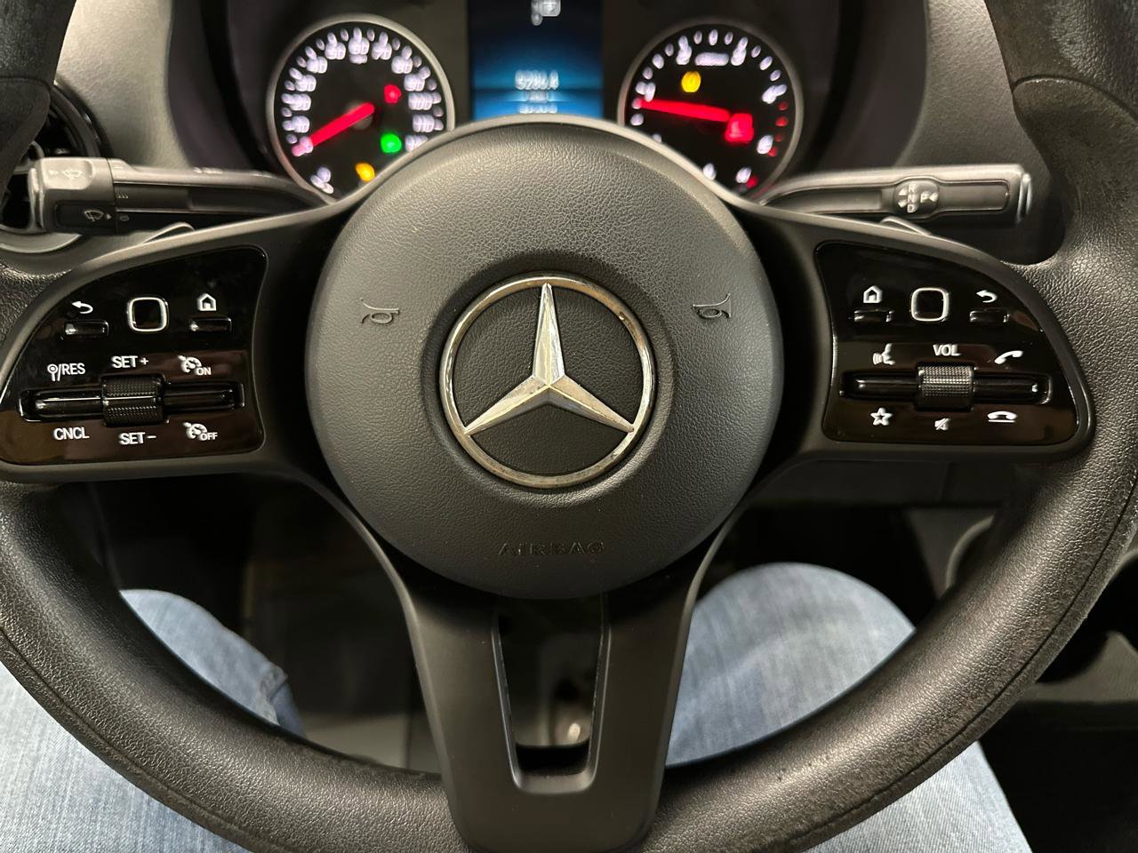 Used 2024 Mercedes-Benz Sprinter 2500 image 11