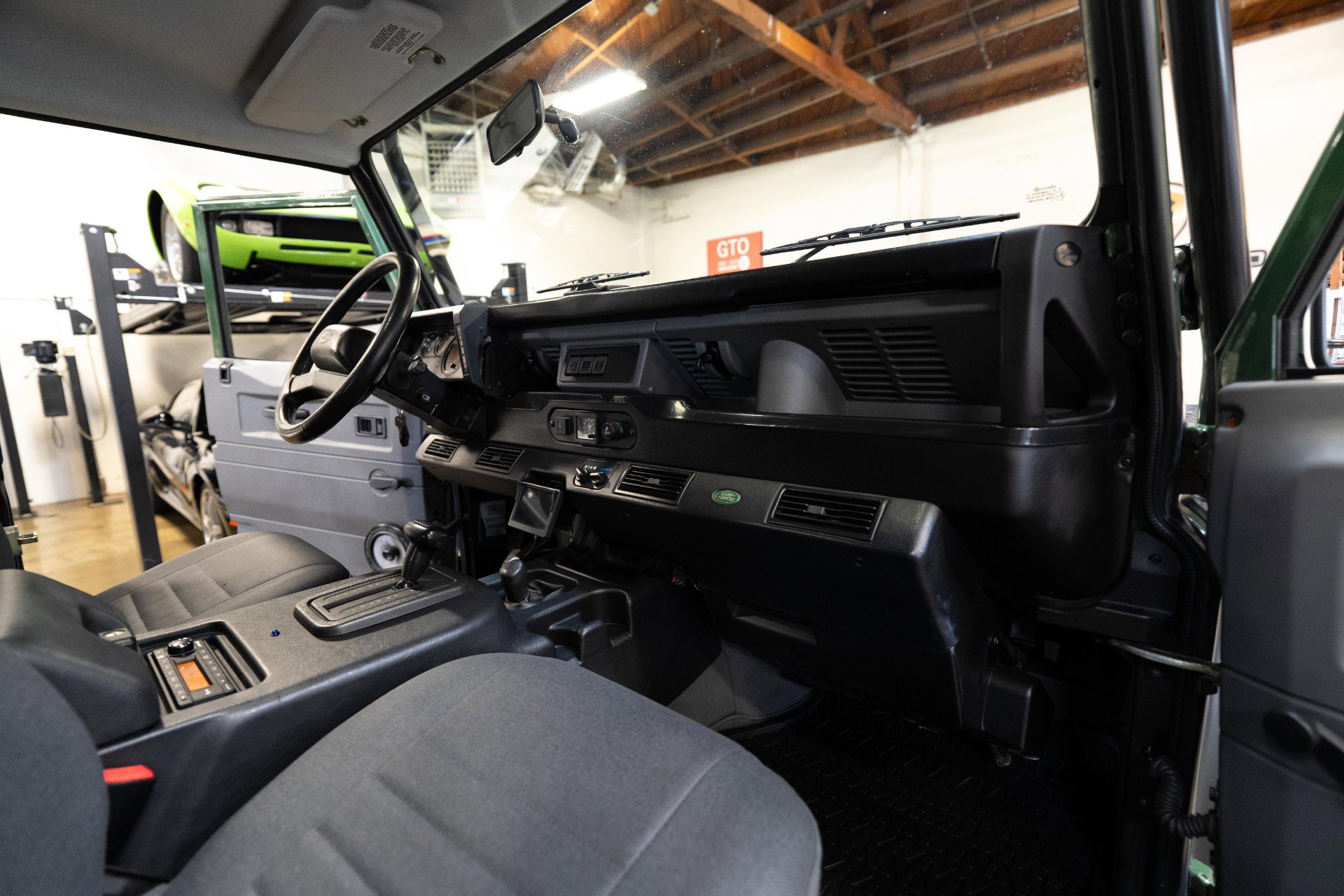 Used 1997 Land Rover Defender 90 image 78