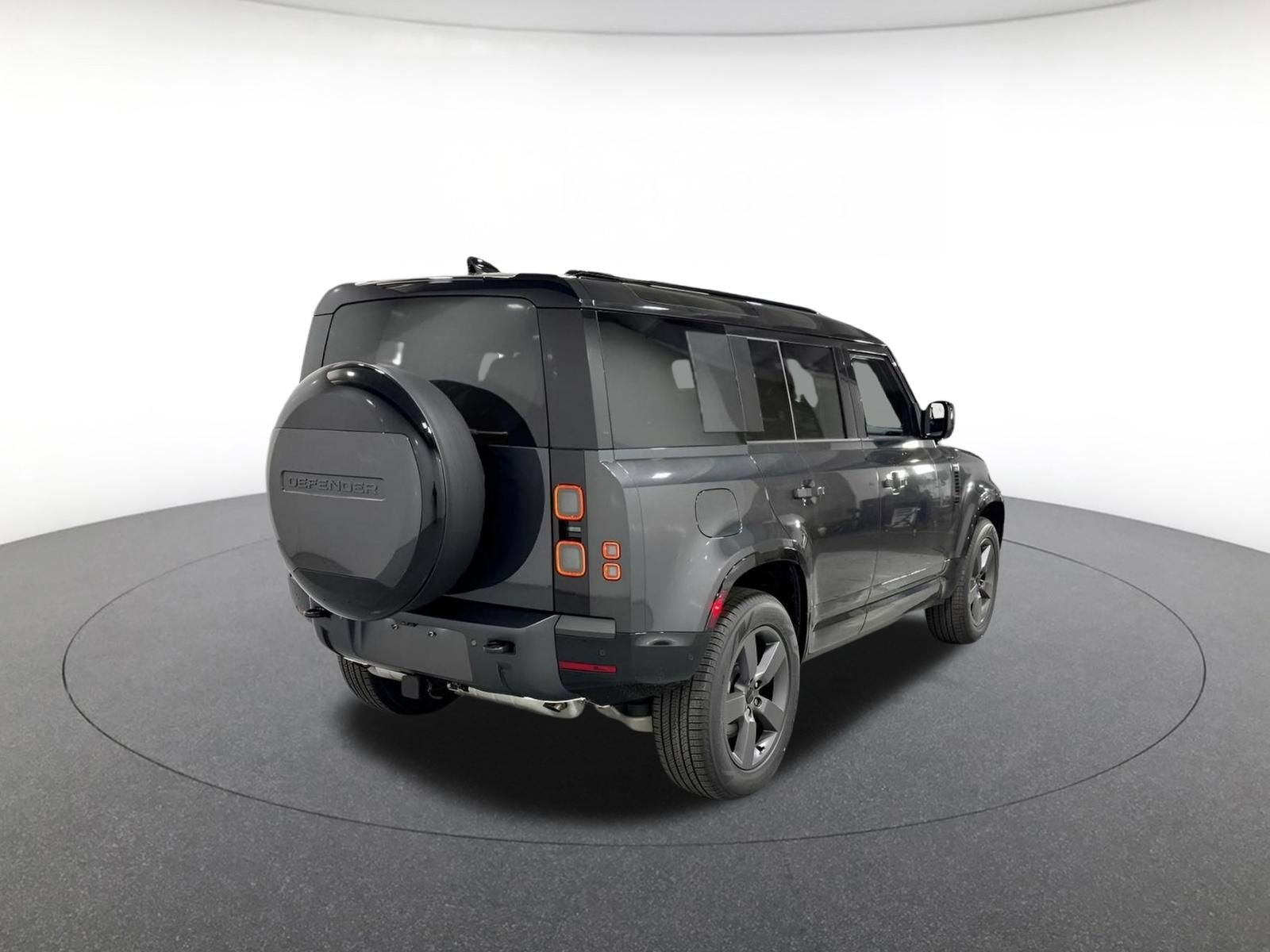 New 2026 Land Rover Defender 110 X-Dynamic SE image 5