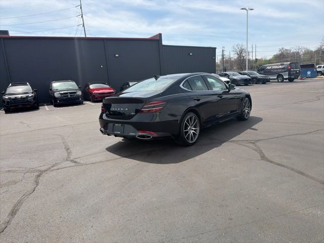 Used 2025 Genesis G70 2.5T image 7