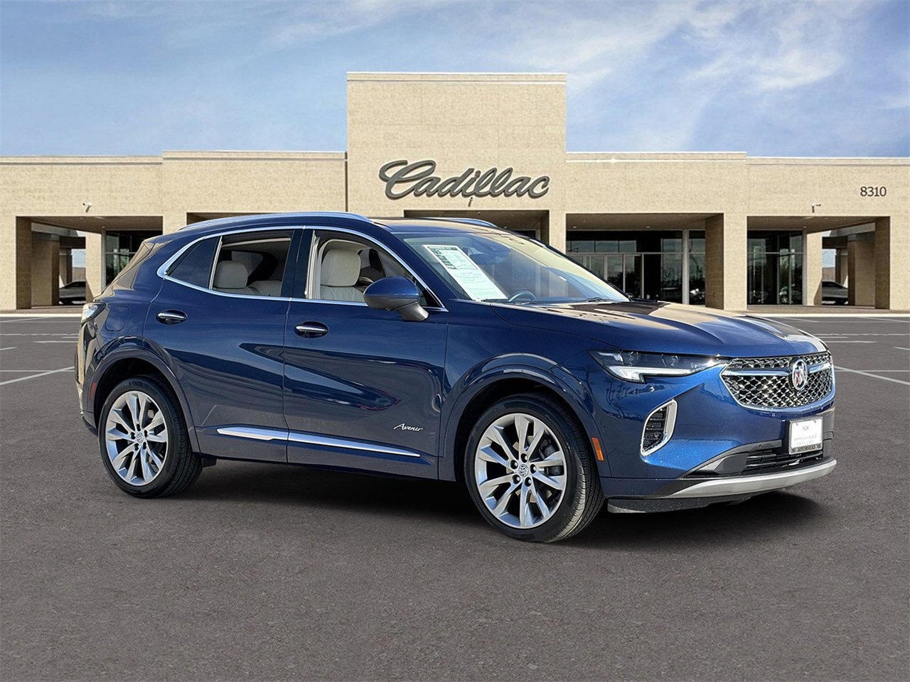 Used 2023 Buick Envision Avenir image 3