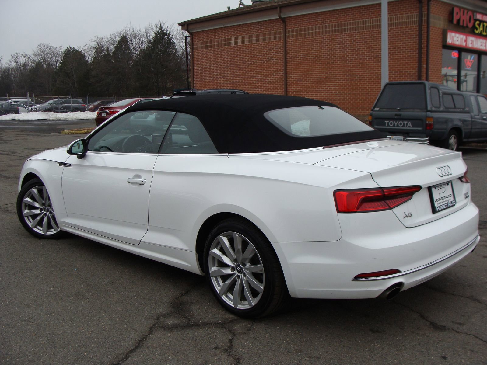 Used 2018 Audi A5 2.0T Premium image 4