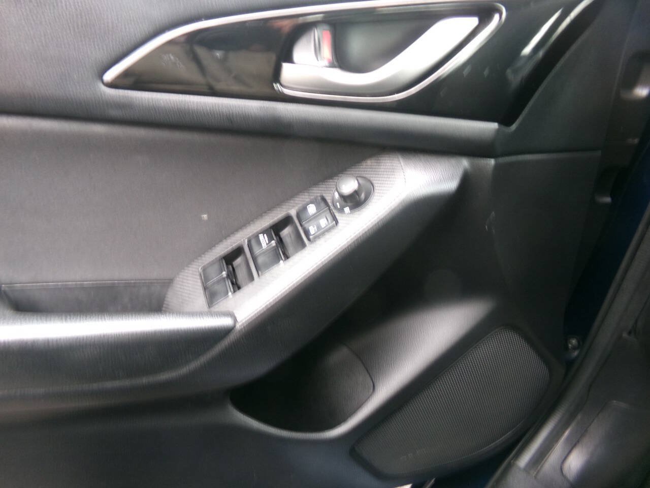 Used 2014 MAZDA MAZDA3 i Sport FWD image 14