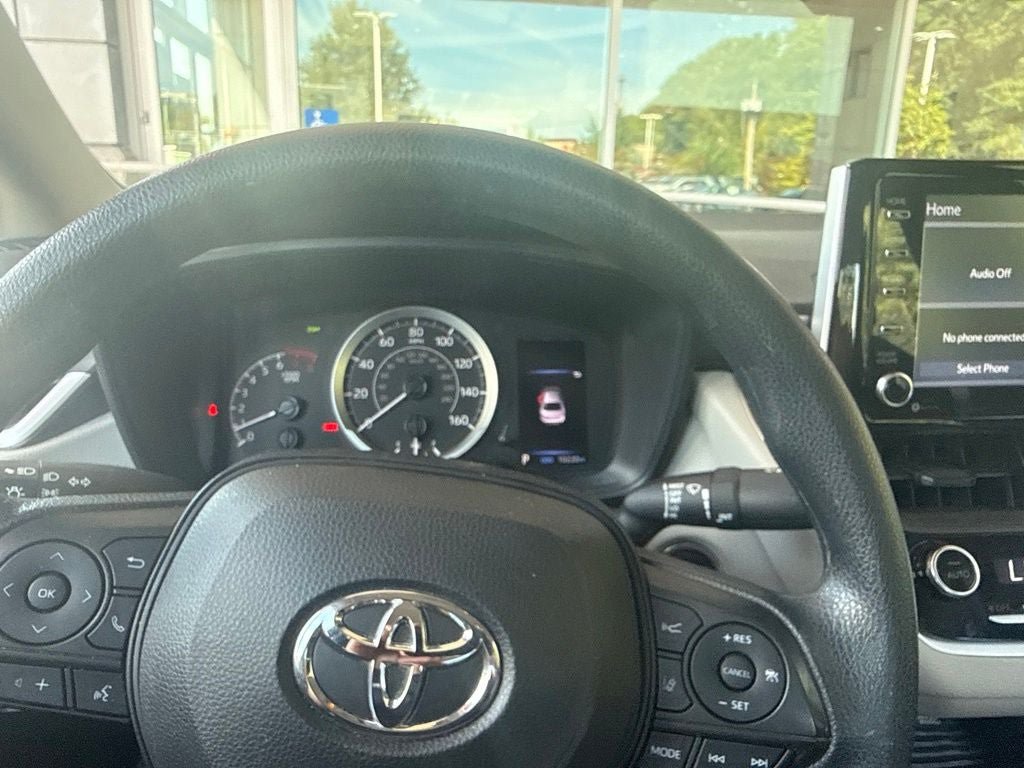Used 2021 Toyota Corolla LE w/ LE Convenience Package FWD image 5
