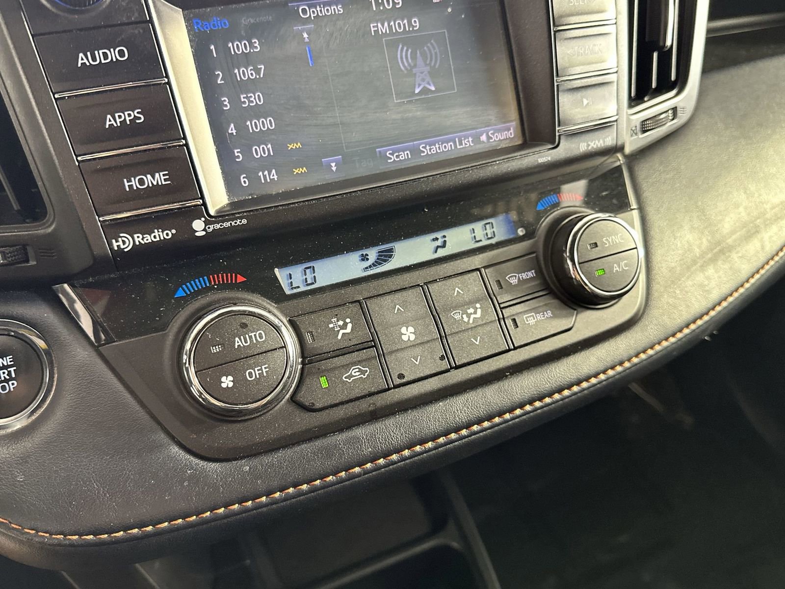 Used 2018 Toyota RAV4 SE w/ Power Extra Value Package FWD image 19