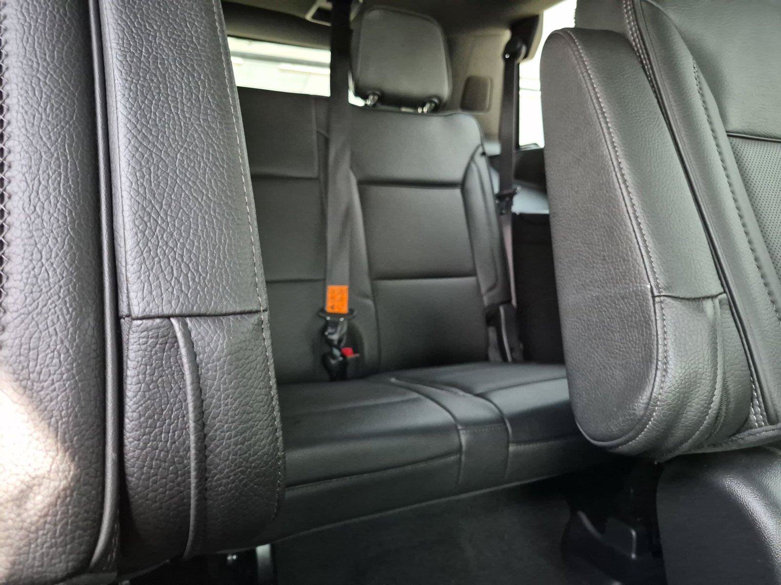 Used 2022 GMC Yukon Denali w/ Denali Ultimate Package AWD/4WD image 31