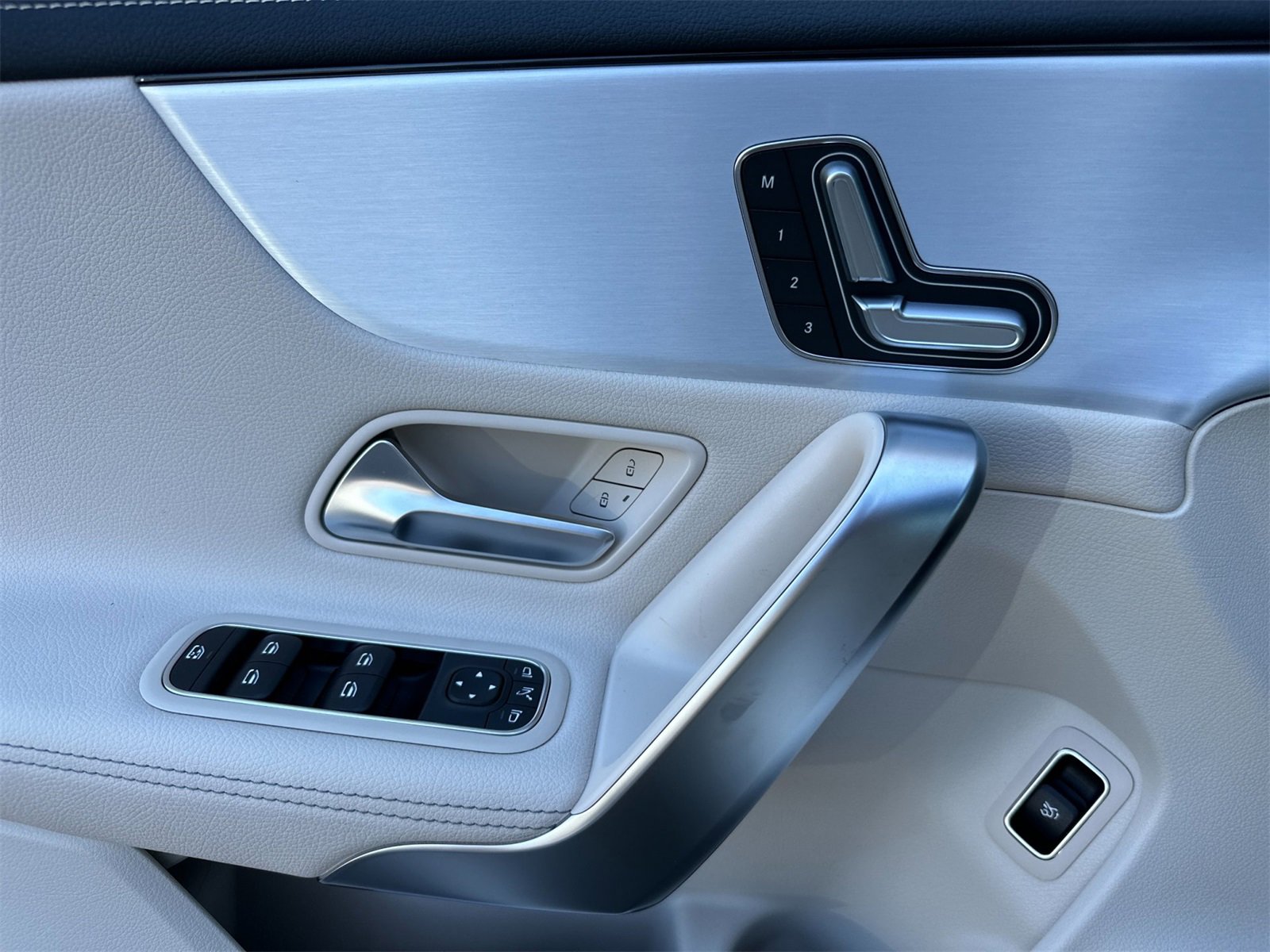 New 2025 Mercedes-Benz CLA 250 image 11