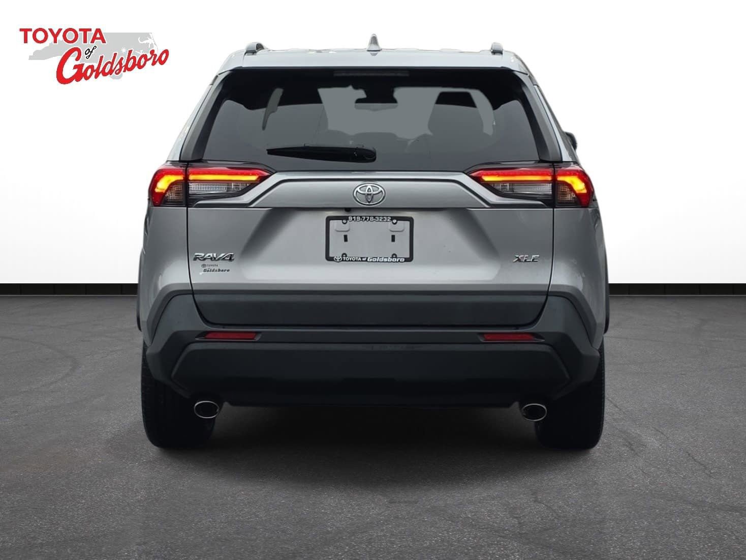 Used 2019 Toyota RAV4 XLE Premium image 6