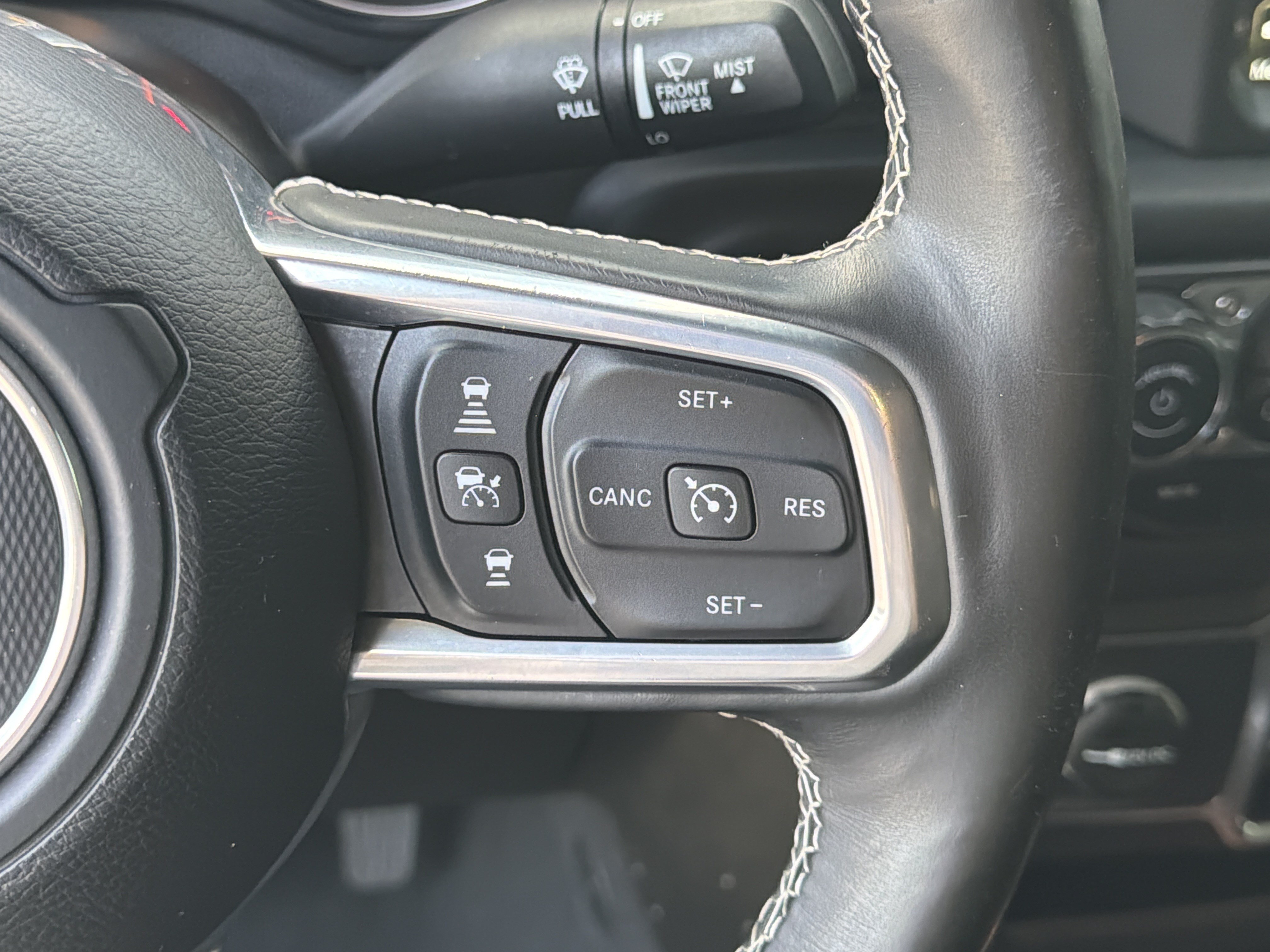 Used 2020 Jeep Gladiator Overland AWD/4WD image 25