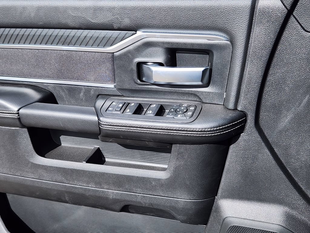 New 2026 RAM 2500 Big Horn AWD/4WD image 6