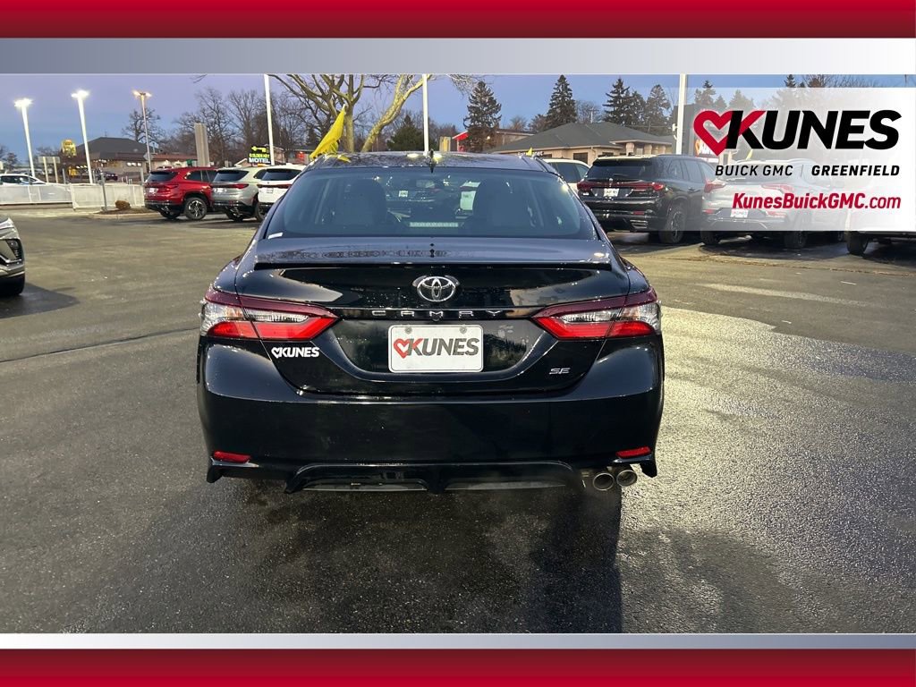 Used 2024 Toyota Camry SE image 6