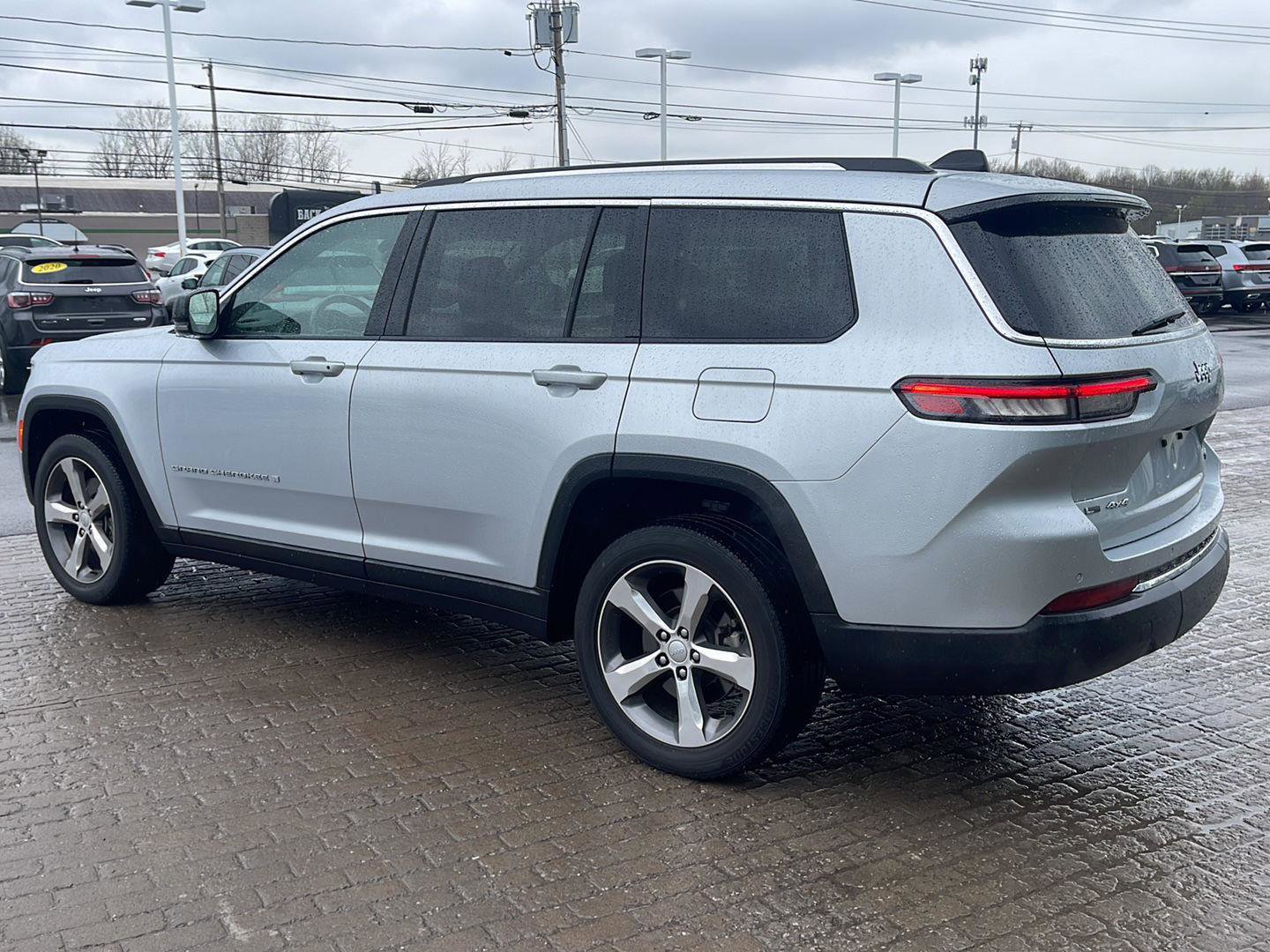 Used 2021 Jeep Grand Cherokee L Limited AWD/4WD image 4