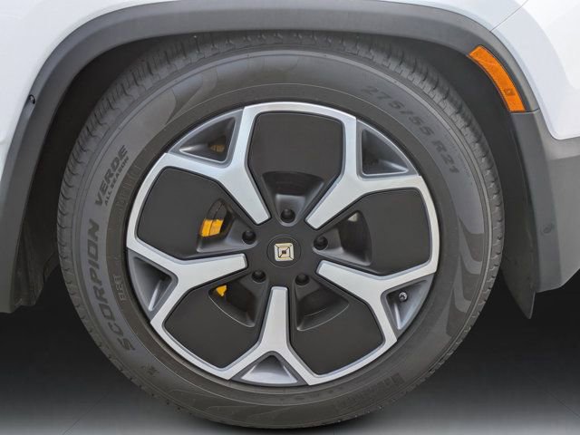 Used 2022 Rivian R1T Adventure image 9