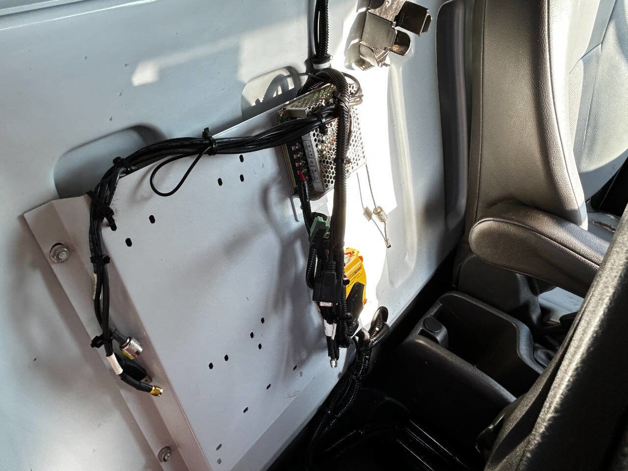 Used 2014 Ford Transit Connect XL image 38