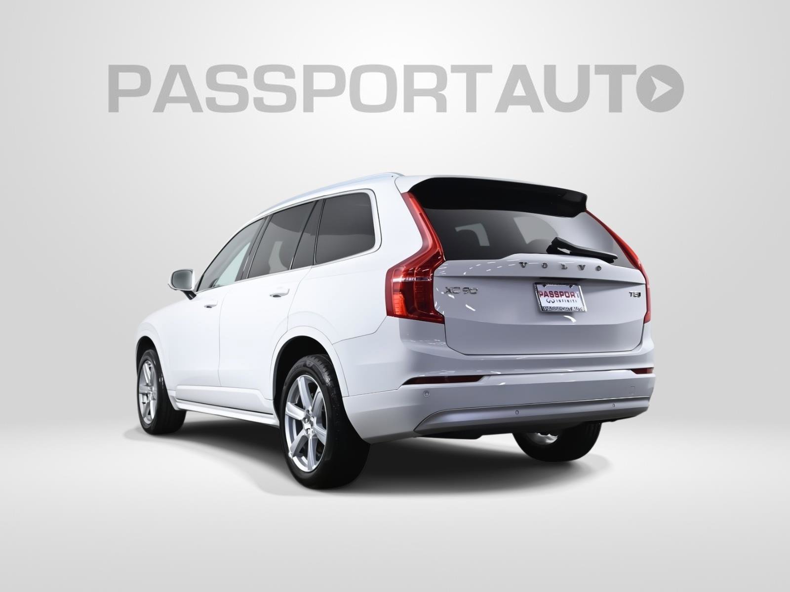 Used 2022 Volvo XC90 T5 Momentum w/ Advanced Package image 5