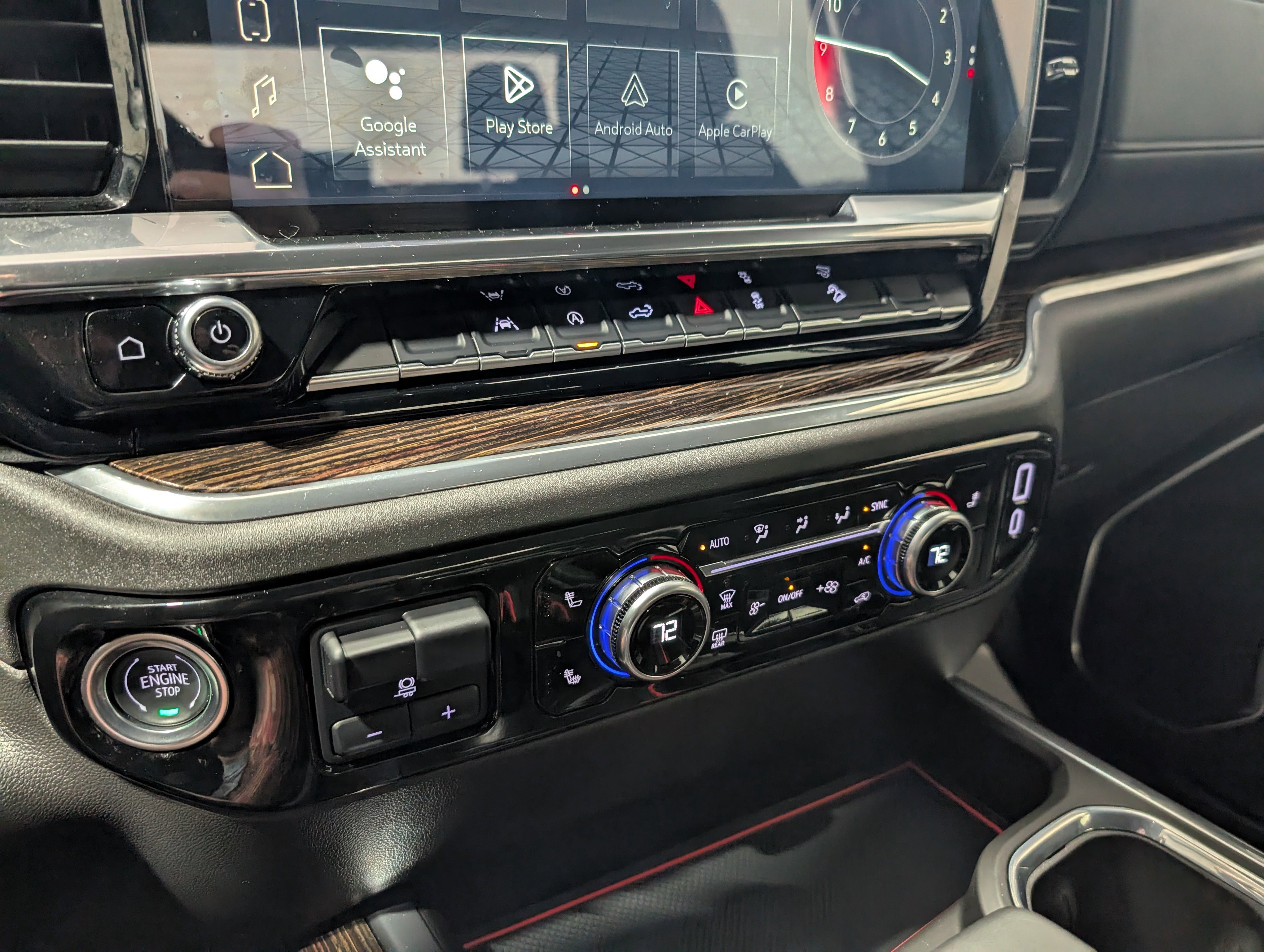 Used 2025 GMC Sierra 1500 Elevation w/ LPO, Elevation Black Package image 29