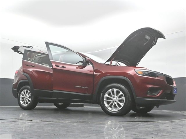 Used 2019 Jeep Cherokee Latitude w/ Cold Weather Group image 52