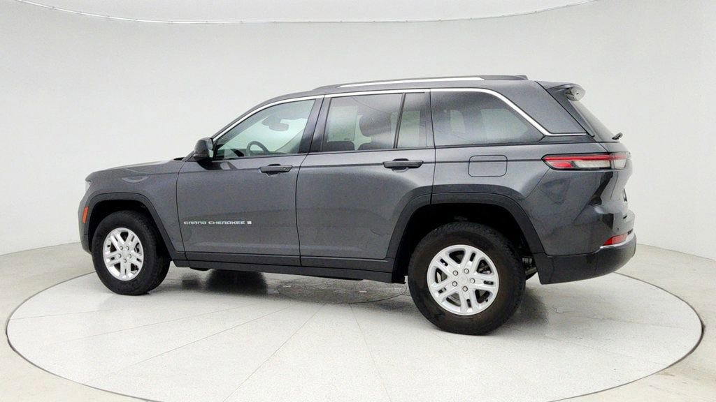 Used 2022 Jeep Grand Cherokee Laredo w/ Luxury Tech Group I image 7