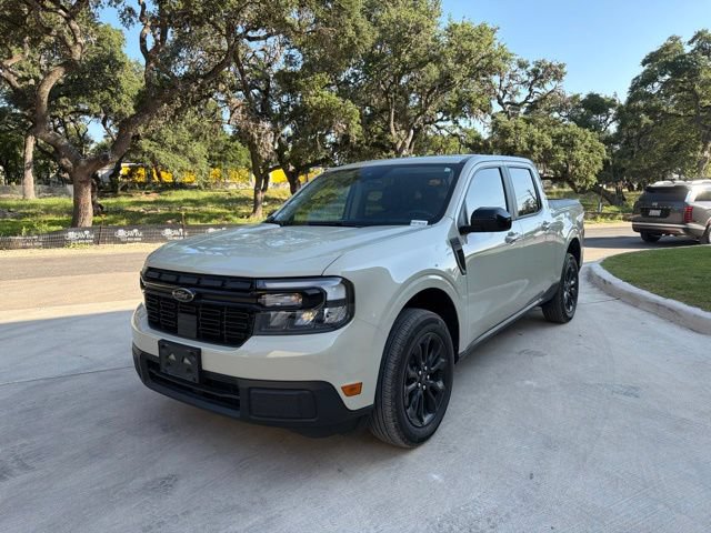 Used 2024 Ford Maverick Lariat w/ Black Appearance Package FWD image 2