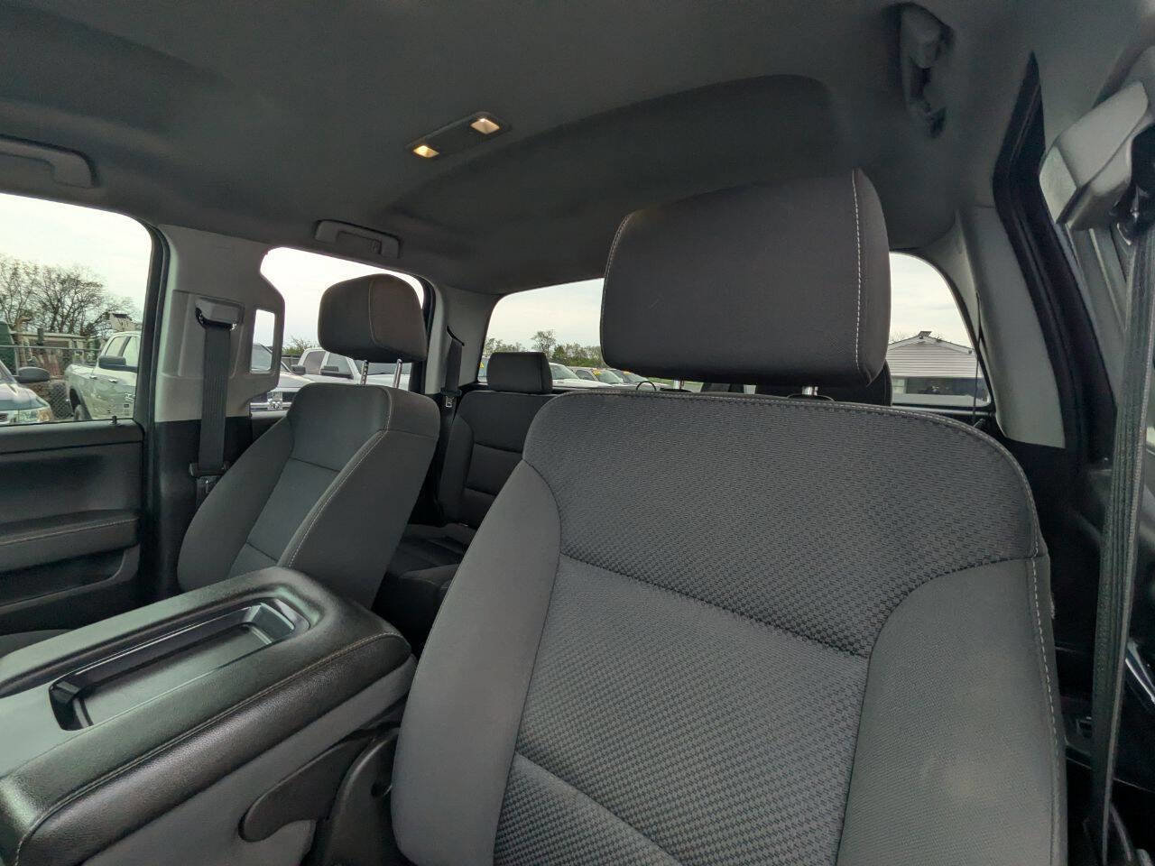 Used 2018 Chevrolet Silverado 1500 LT image 14