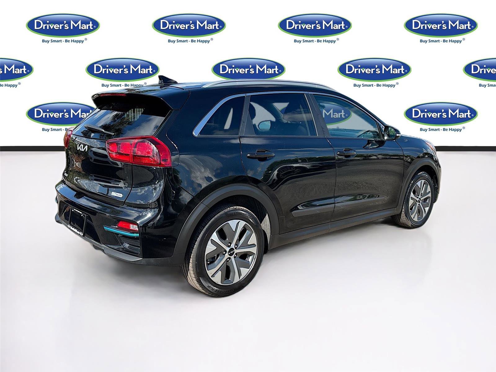 Used 2022 Kia Niro EX w/ Cold Weather Package FWD image 7