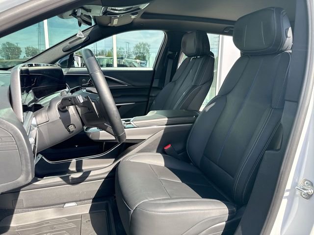 Used 2024 Cadillac Lyriq Sport w/ LPO, Floor Liner Package AWD/4WD image 16