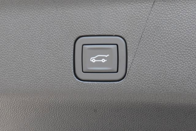 New 2026 Chevrolet Suburban High Country image 26