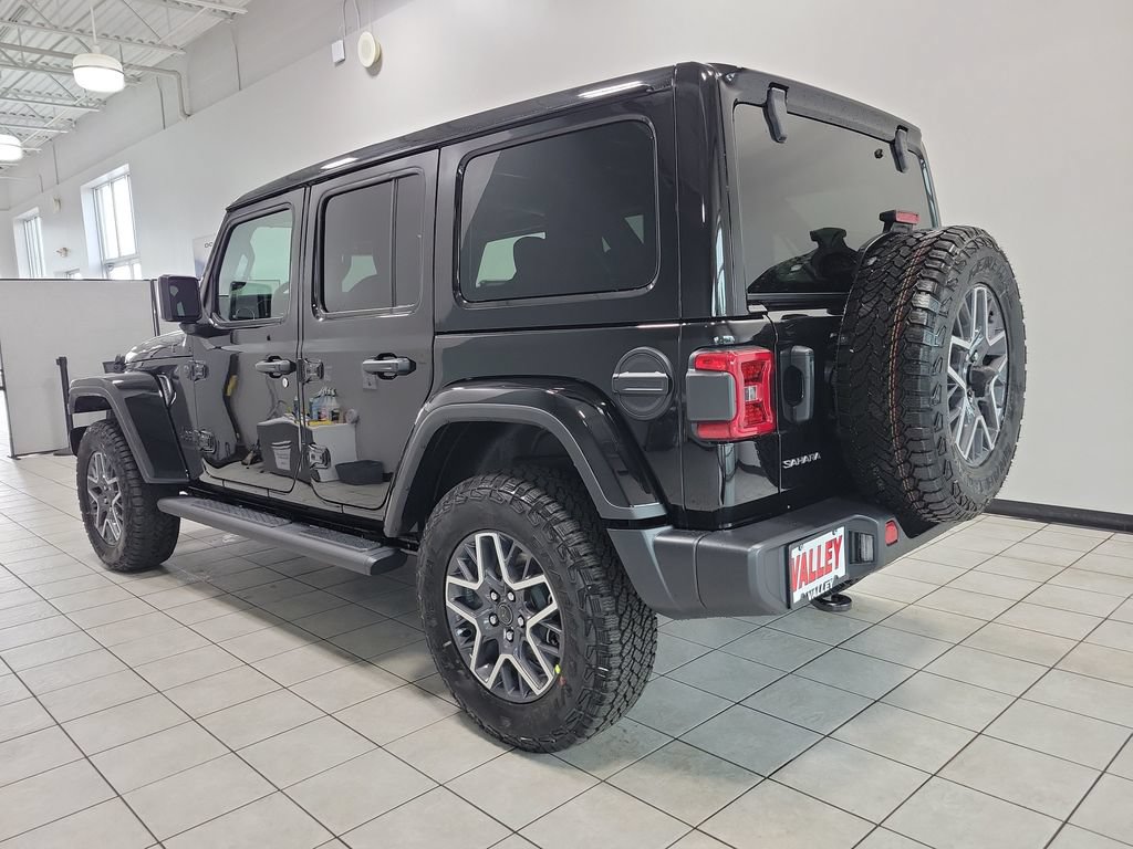 New 2026 Jeep Wrangler Unlimited Sahara w/ Technology Group AWD/4WD image 6