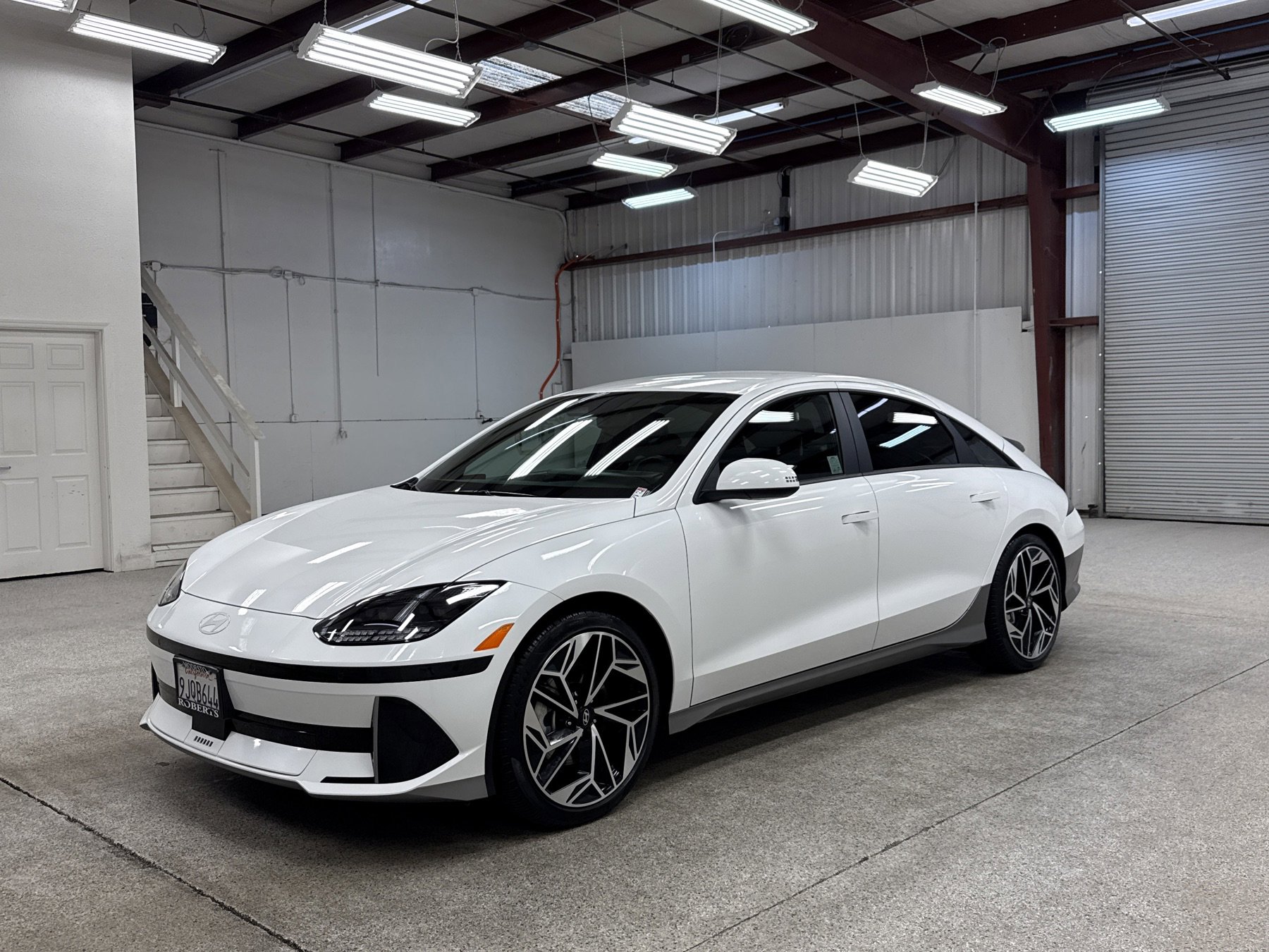 Used 2023 Hyundai Ioniq 6 SEL image 1