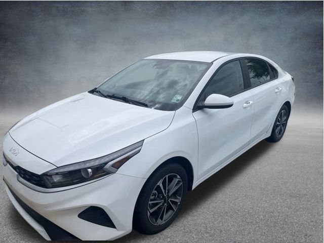 Used 2024 Kia Forte LXS FWD image 4
