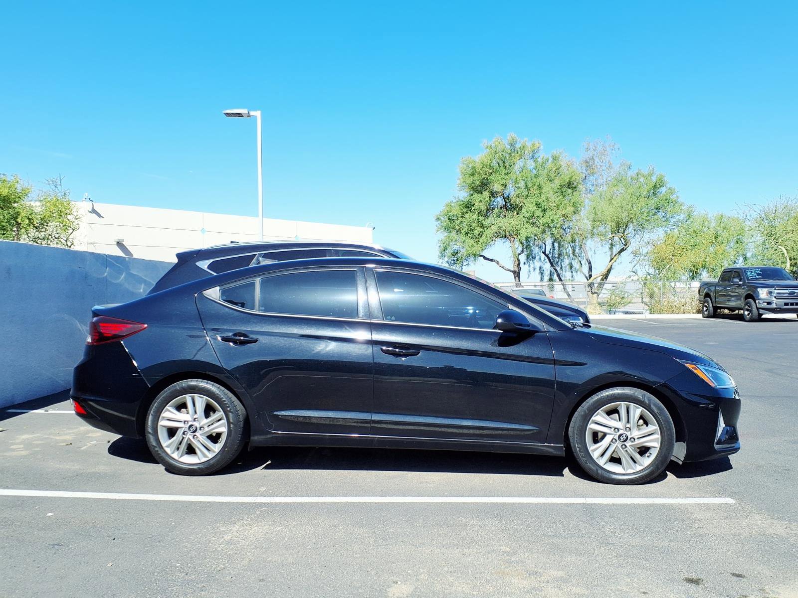 Used 2019 Hyundai Elantra SEL FWD image 4