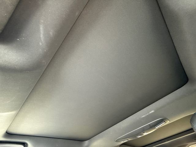 Used 2019 Land Rover Discovery SE image 23