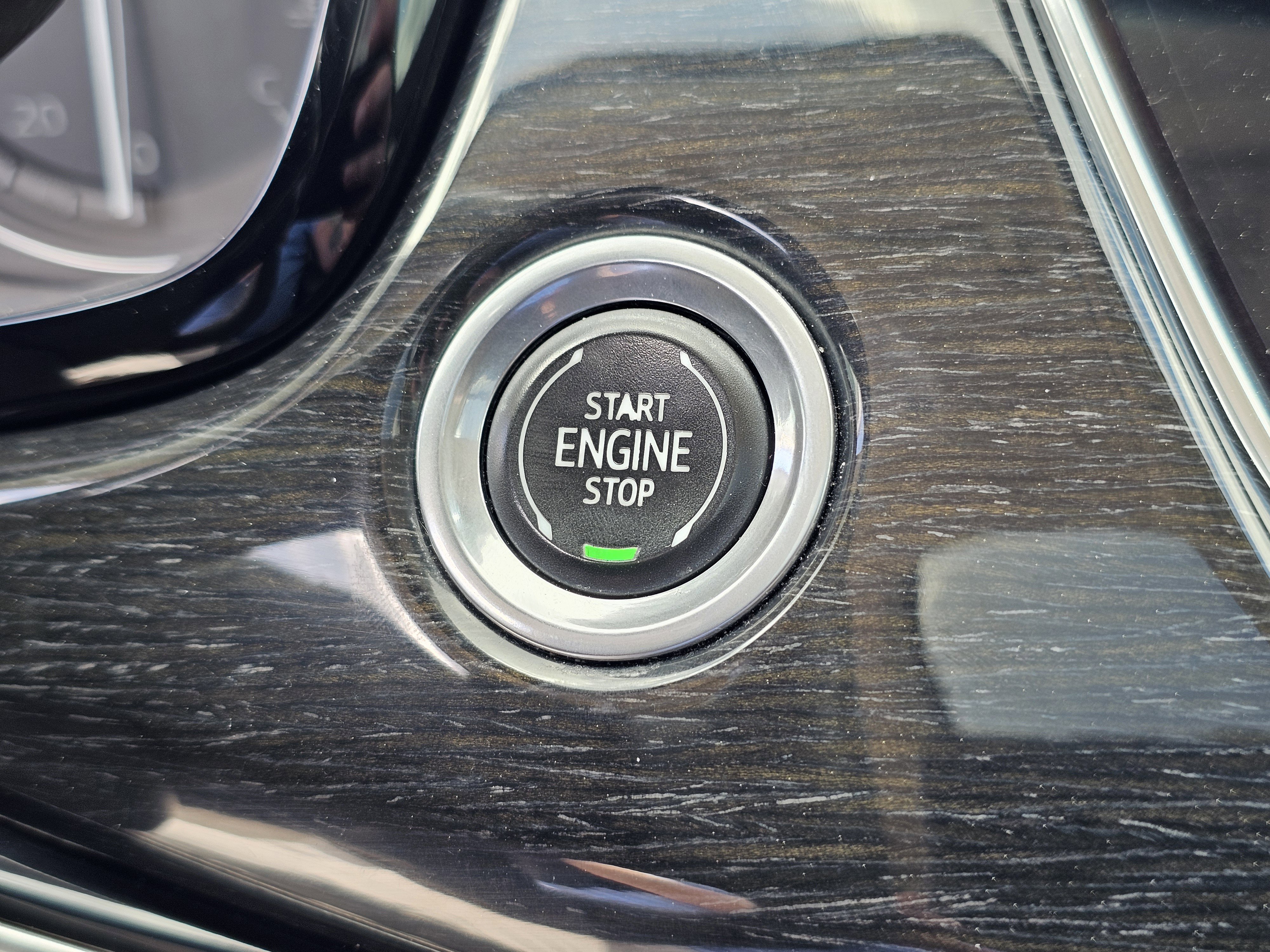Used 2022 Cadillac XT6 Premium Luxury w/ Technology Package image 22