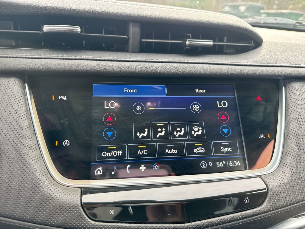 Used 2024 Cadillac XT6 Luxury image 25