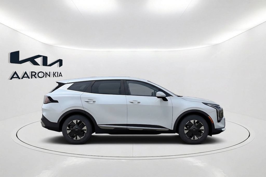 New 2027 Kia Sportage LX FWD image 8