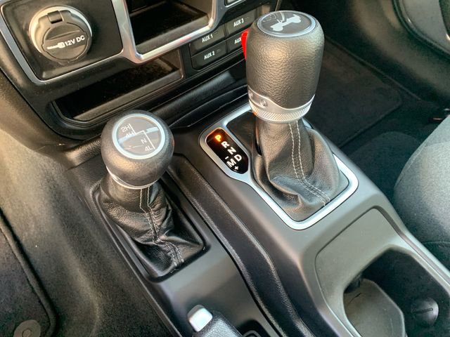 Used 2024 Jeep Wrangler Sport image 26