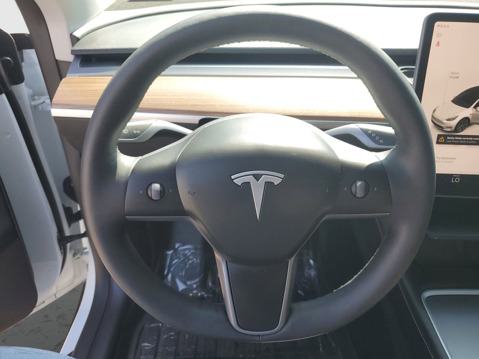 Used 2025 Tesla Model Y Long Range image 28