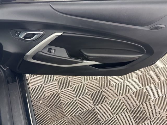 Used 2018 Chevrolet Camaro LT w/ RS Package image 21