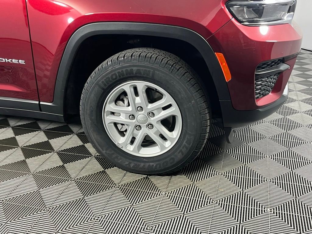 Used 2023 Jeep Grand Cherokee Laredo w/ Luxury Tech Group I image 8