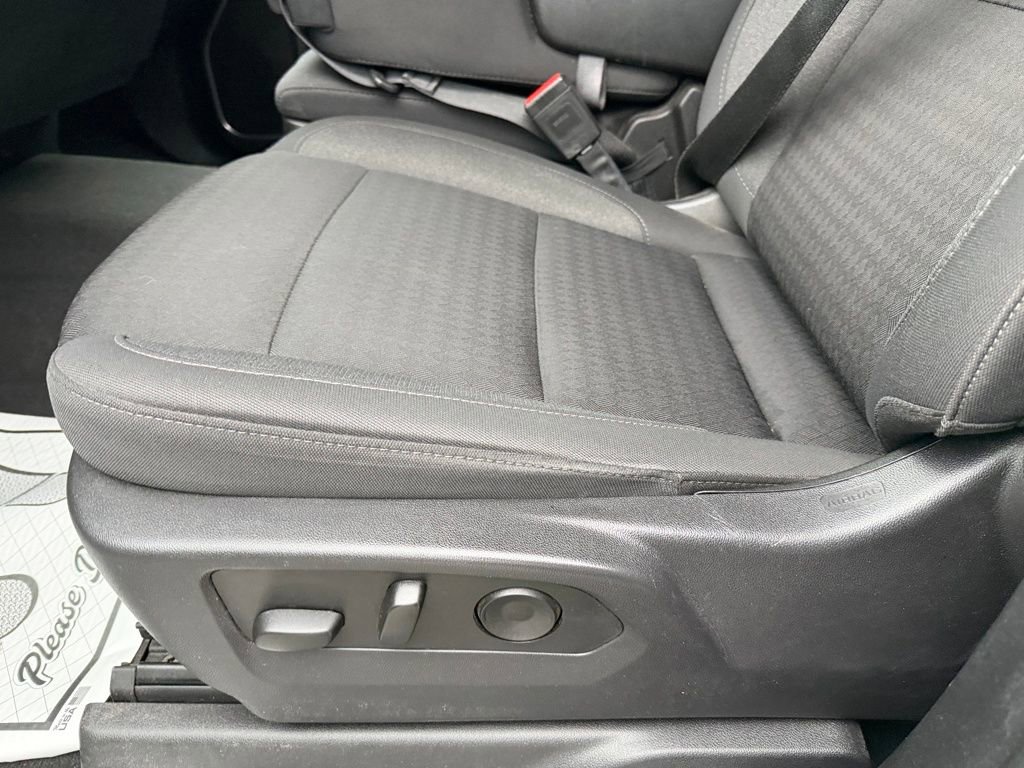 Used 2025 Chevrolet Silverado 1500 LT image 13