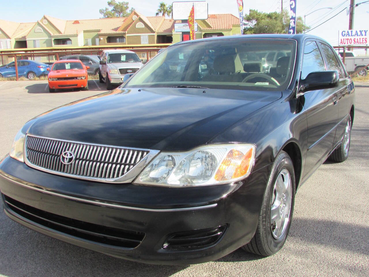 Used 2001 Toyota Avalon XLS FWD image 7